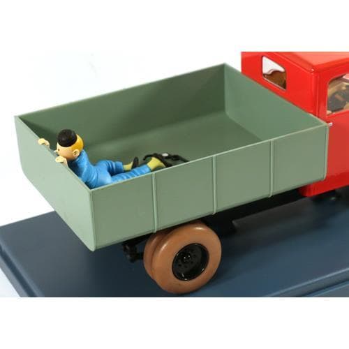 Tintin - 1:24 Modellbil #49 - Röd Lastbil (Blå Lotus)