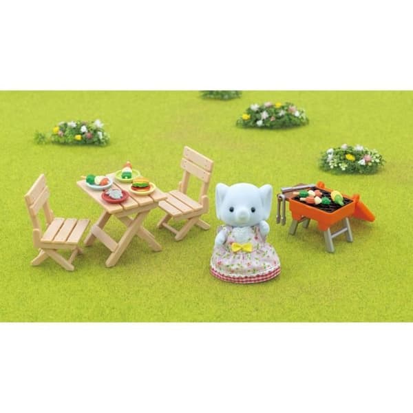 Sylvanian Families - Elefanttjejen och hennes picknickset