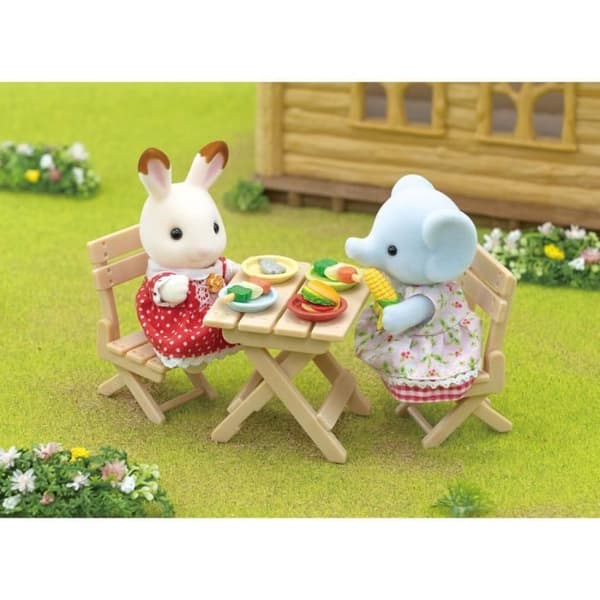 Sylvanian Families - Elefanttjejen och hennes picknickset