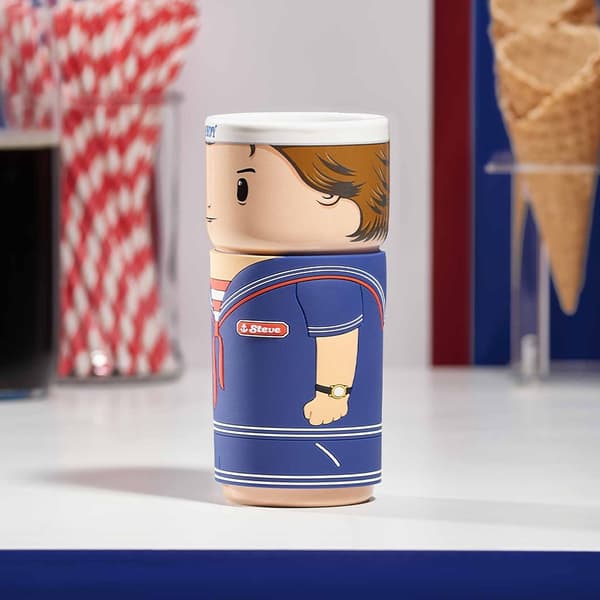 Collectible figurine: Stranger Things -  Steve Harrington (Scoops Outfit) Coscup