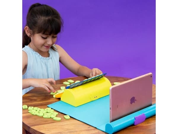 Shifu Plugo: Letters (English) - An alphabet kit that goes beyond word-building