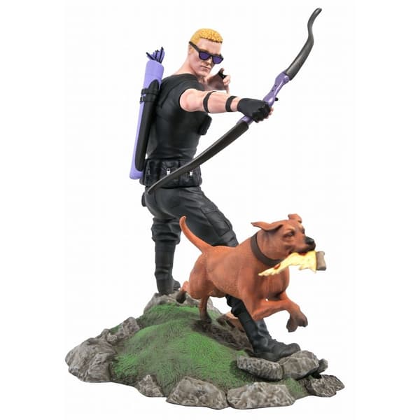 Marvel Gallery Comic Hawkeye + Dog Diorama statue 23cm