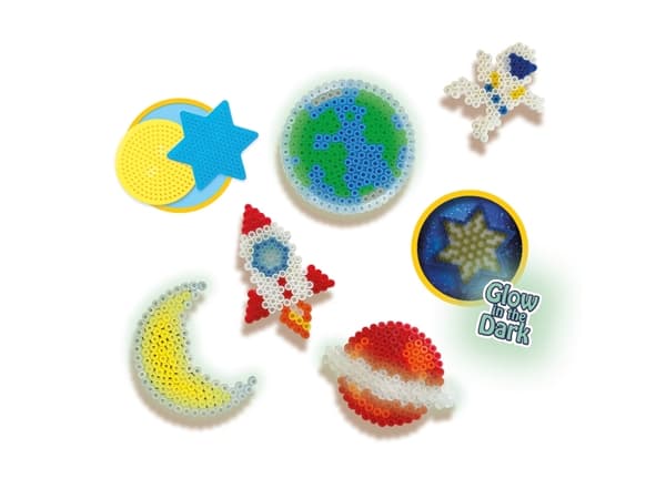 SES Creative Beadboard set - Stjärnor och planeter, lysande