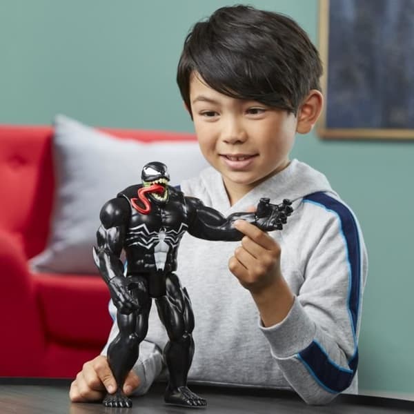 Deluxe Venom samlarfigur - HASBRO - Titan Hero Series - 30 cm - För barn från 4 år och uppåt