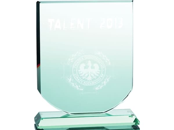 Victoria Sport 3D-gravert glasstrofé med etui