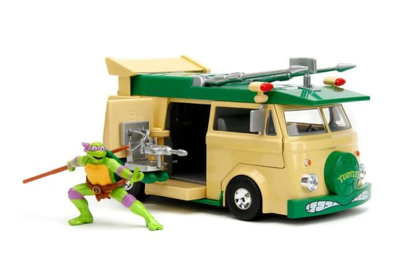 Turtles Donatello & Party Wagon 1:24