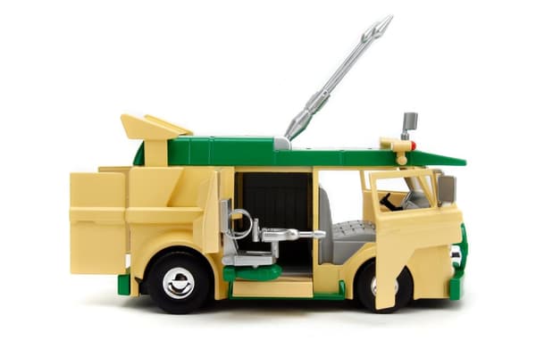 Turtles Donatello & Party Wagon 1:24