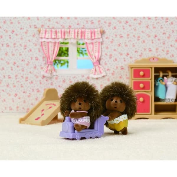 Sylvanian Families - EPOCH - The hedgehog tvillingar - Blandat - 3 år och uppåt - med lokomotiv