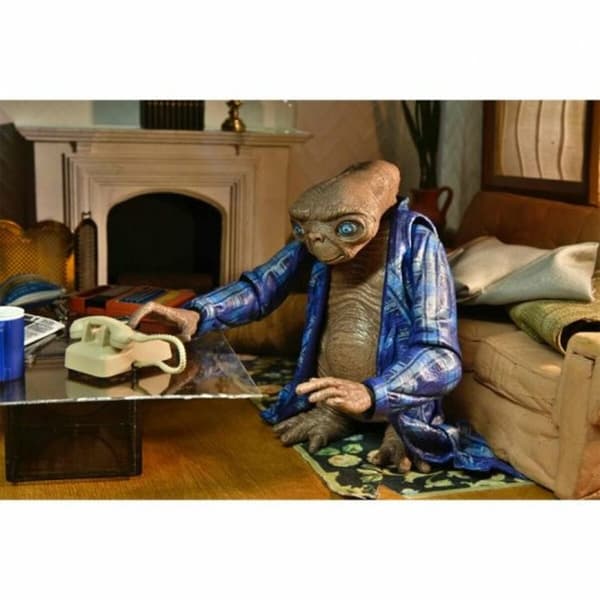 Action Figurer Neca E.T. 40 Aniversario Ultimate