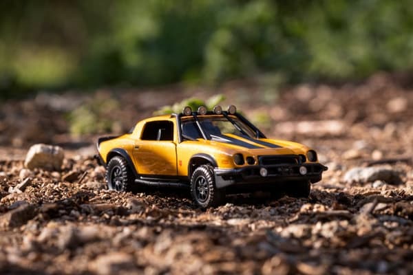 Transformers Bumblebee 1977 Chevrolet Camaro Metall 1:32