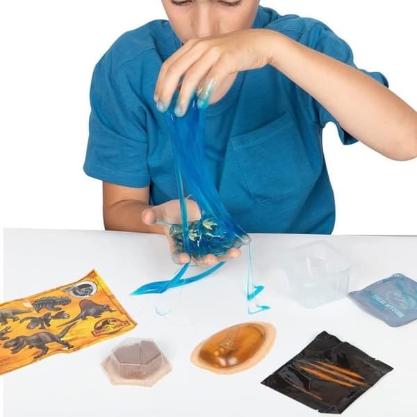 Dinosaurie i sitt överraskningsägg SILVERLIT JURASSIC WORLD DOMINION - 17 cm - Från 3 år