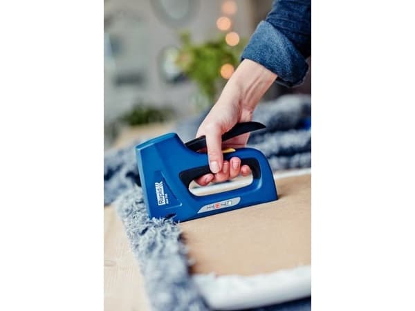 Rapid Rapid ALU753 Dobbel manuell stiftemaskin for stifter nr. 53 (6-14 mm) og pinner nr. 8 (15 mm)