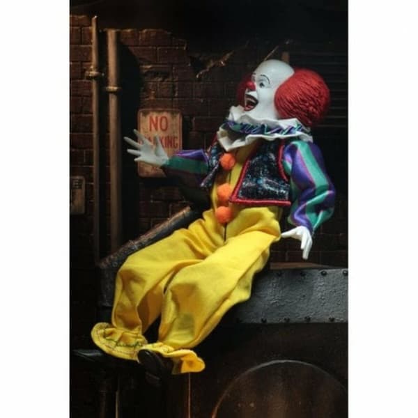 Toimintahahmot Neca IT Pennywise Clothed 1990 Mode