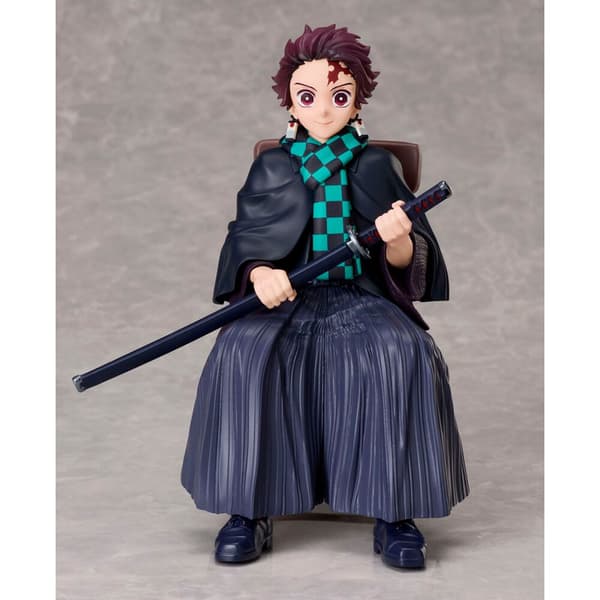 Demon Slayer Kimetsu no Yaiba Tanjiro Kamado figure 15cm