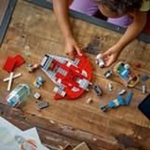 Rakennussetti Lego 75384 Star Wars The Crimson Firehawk Monivärinen