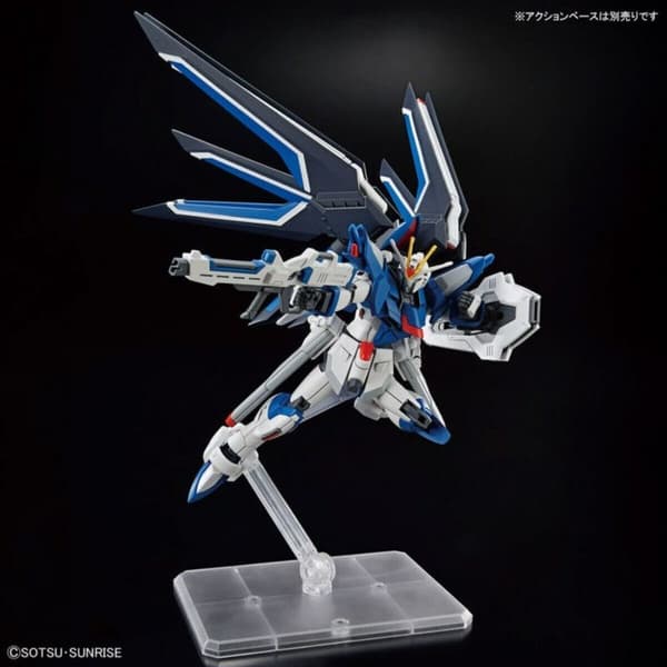 Action Figurer Bandai RISING FREEDOM GUNDAM