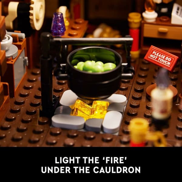 Rakennussetti Lego Disney Hocus Pocus - Sanderson Sisters' Cottage 21341 2316 Kappaletta