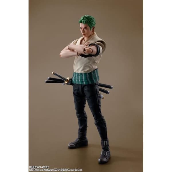 ETT FIGUR S.H. RORONOA ZORO NETFLIX 14 CM BANDAI T