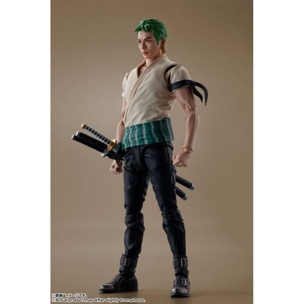 ETT FIGUR S.H. RORONOA ZORO NETFLIX 14 CM BANDAI T