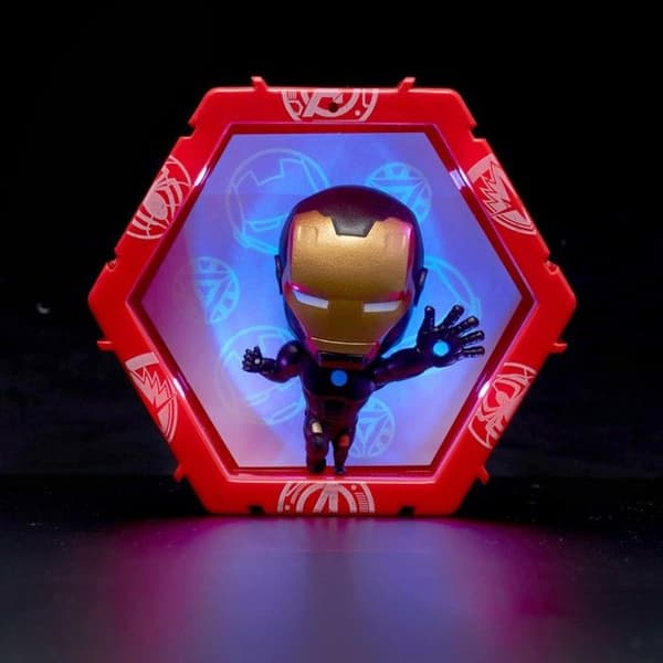 WOW! PODS - Avengers Collection - Metallic Iron Man, Bobble Head Light-Up Superhjältefigur, Leksaker