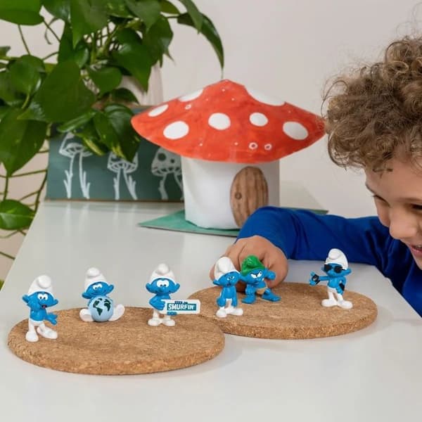 Fearful Smurf Figurine - SCHLEICH - Samlarmodell - Vit, blå och svart - För barn från 3 år och uppåt