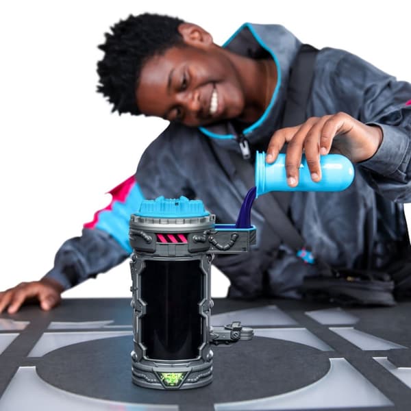MR. BEAST LAB Mutator Action Figure - Iconic Panther