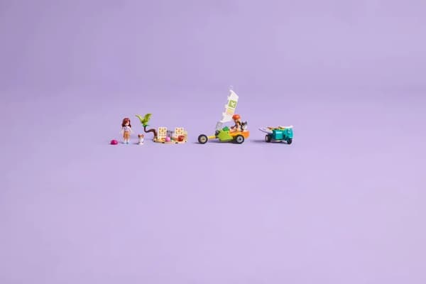 Lego Friends 42641 Äventyr med surfhundar och vespa