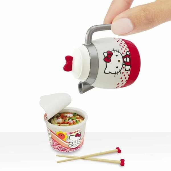 Æg med overraskelse LOL Surprise! Hello Kitty