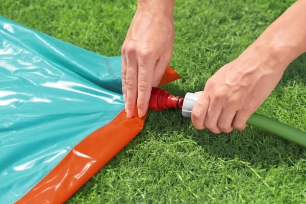 Bestway 52718 Single slide with sprinklers H2OGO! StomBlast 4.88m