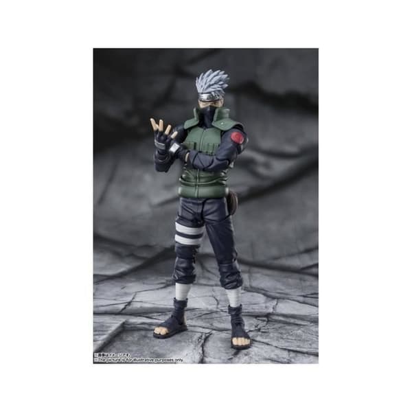 Bandai Tamashii Nations statyett - Naruto Shippuden - S.H. Figuarts Kakashi Hatake -Den berömda Sharingan-hjälten-