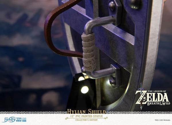 The Legend of Zelda Breath of the Wild PVC Statue Hylian Shield Collectors Edition 29 cm