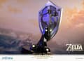 Miniatyrbild 7 av 8: The Legend of Zelda Breath of the Wild PVC Statue Hylian Shield Collectors Edition 29 cm
