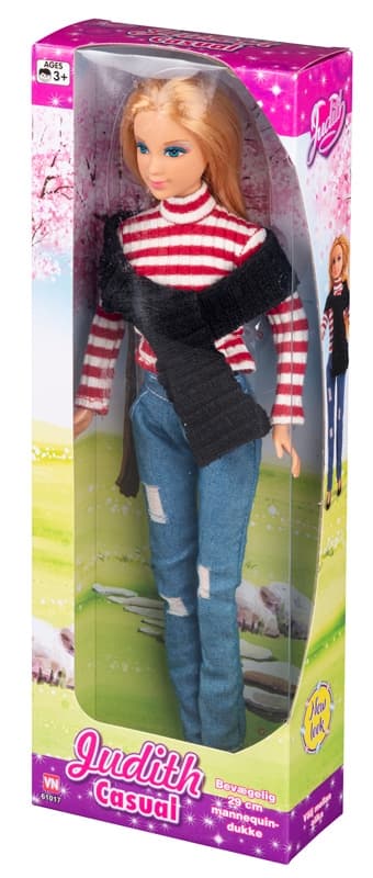 Judith, casual