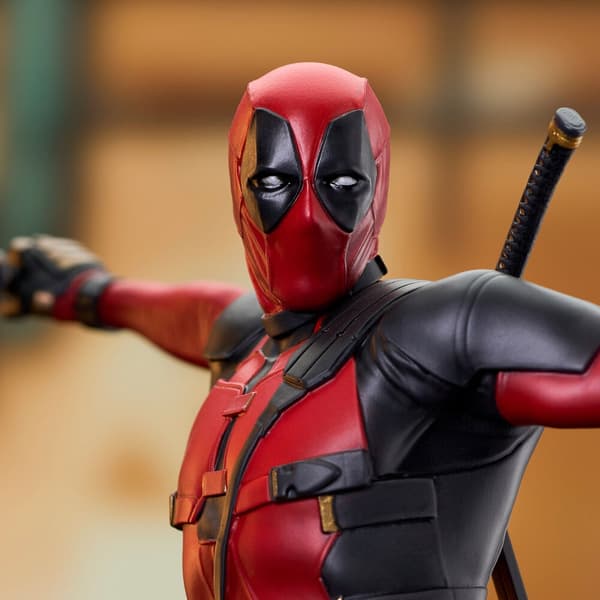 Marvel Deadpool &#38; Wolverine Deadpool figure 25cm