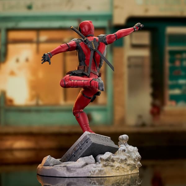 Marvel Deadpool &#38; Wolverine Deadpool figure 25cm