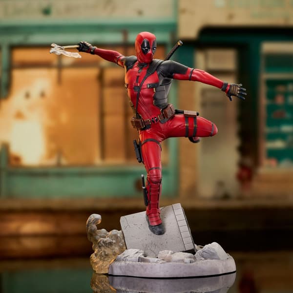 Marvel Deadpool &#38; Wolverine Deadpool figure 25cm