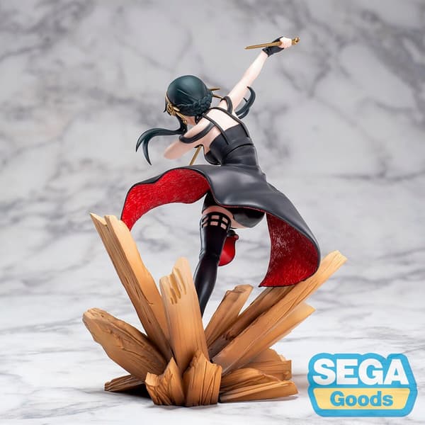Spy x Family Yor Forger Thron Princess Mission Extend Luminasta figure 19cm