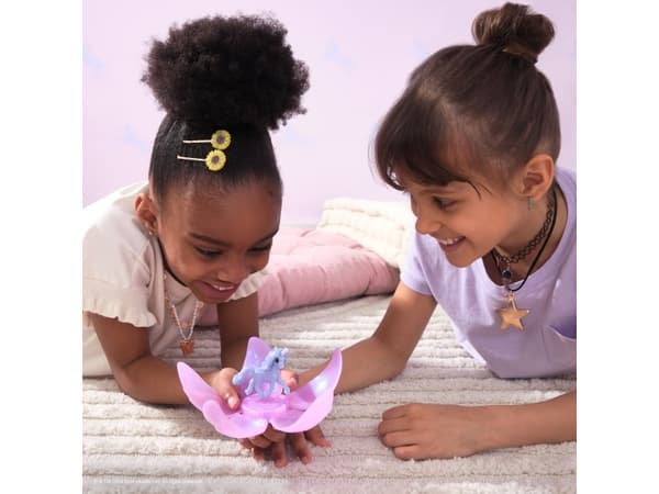 Unicorn Academy, Collectible Baby Unicorn Toy, Surprise Figure Blind Box (Styles May Vary), Dolls & Unicorn Toys for Girls Ages 4 and up, Collectible