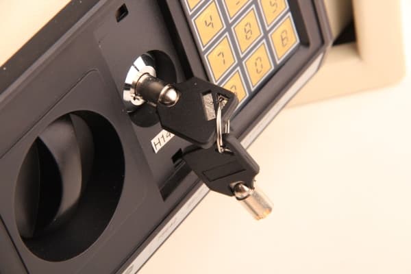 VOREL safe with electronic lock 31 x 20 x 20cm 78642