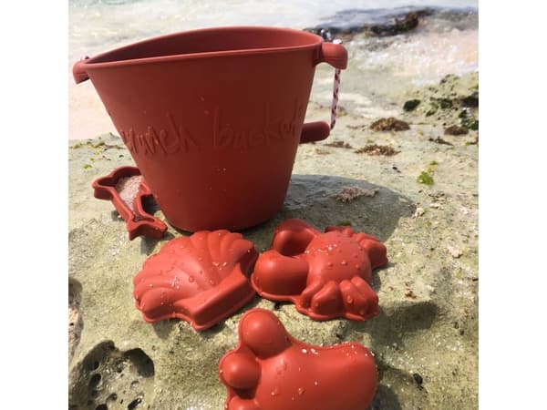 Scrunch-bucket - rust