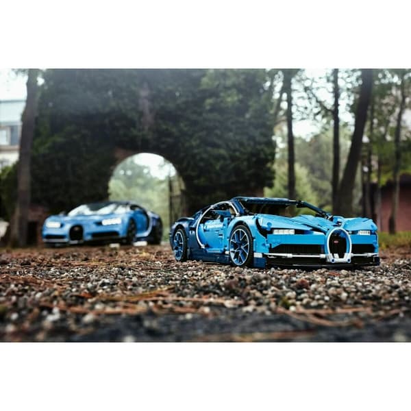 Playset Lego Technic: Bugatti Chiron 42083 3599 Dele 32 x 14 x 56 cm