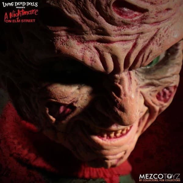 MEZCO TOYS - Freddy Nattens klor - Ljuddocka Freddy Krueger 25 cm