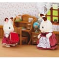 Miniatyrbild 1 av 4: Sylvanian Families Barnskrivbord - Syster Chokladkanin - Tillbehör ingår