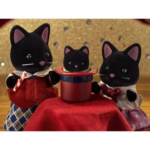SYLVANIAN FAMILIES Taikurikissan perhe lapsille