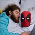 Miniatyrbillede 5 af 6: Interaktivt Deadpool-hoved, bevægelser og samtaler, specialapp, samleobjekt for voksne, 600+ lyde og sætninger på engelsk, Marvel