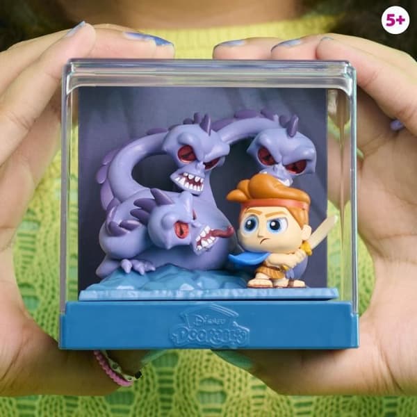 Samlarfigurer - DISNEY - Filmögonblick - 2 figurer, 1 diorama, 1 bakgrundskort, 10 samlarscener