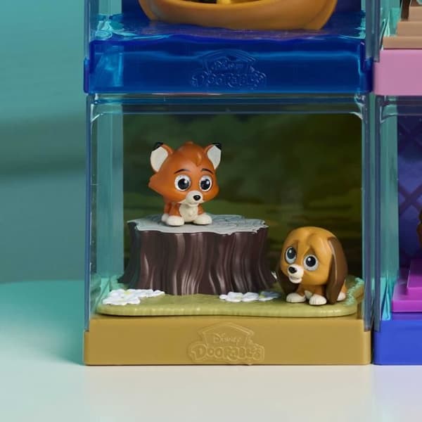 Samlarfigurer - DISNEY - Filmögonblick - 2 figurer, 1 diorama, 1 bakgrundskort, 10 samlarscener