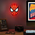 Miniatyrbild 6 av 6: Lampe - Paladone - Spider-Man-mask - 22 cm - USB eller batteri - Röd