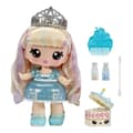 Miniatyrbillede 5 af 5: Yummiland - 1 10 cm dukke og en glitrende lipgloss til at skabe - Callie - Fødselsdagskagesmag - Fra 4 år