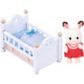 Pikkukuva 2 / 4: Vauvansänky suklaapupulla ja vauvahahmolla - SYLVANIAN FAMILIES - HUONEKALUT JA TARVIKKEET